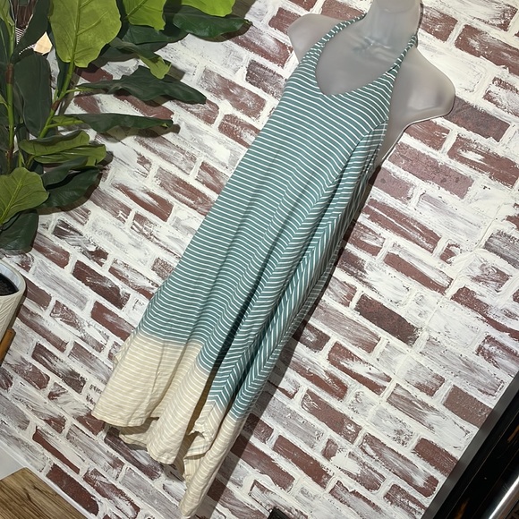 Summer dress - Picture 2 of 10